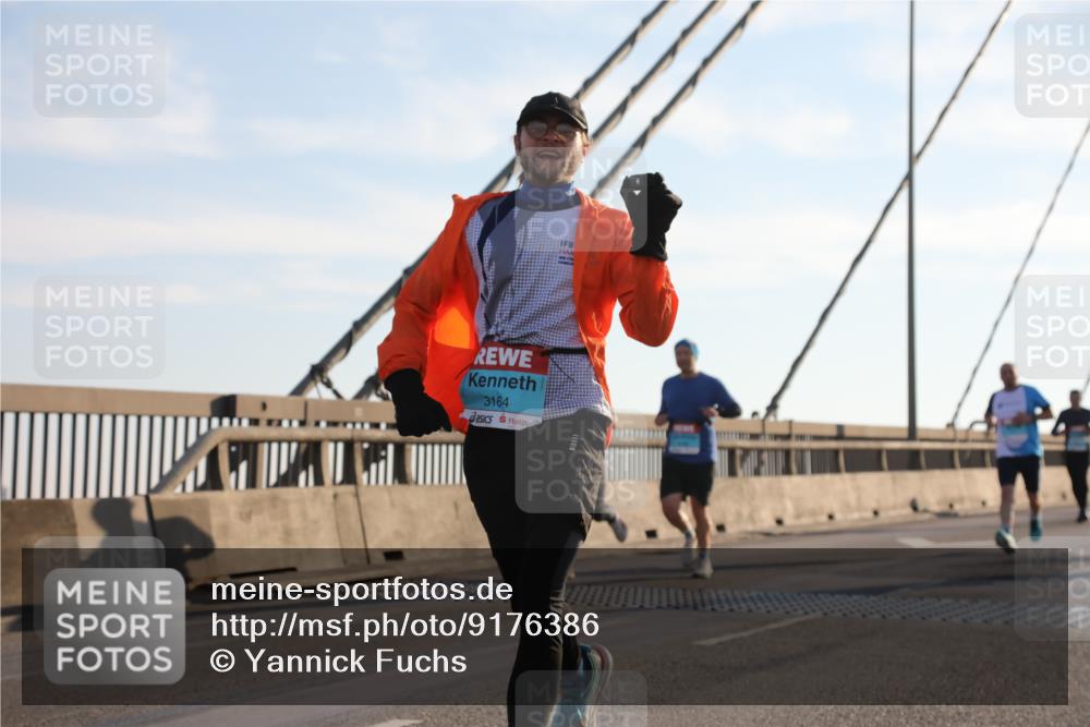 03.10.2025 - Köhlbrandbrückenlauf Yannick Fuchs http://msf.ph/oto/9176386 03.10.2025 08:25:53 Position 1 3164 meine-sportfotos.de