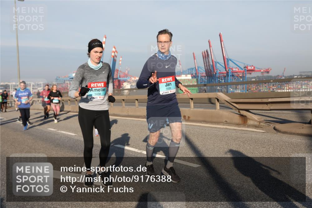 03.10.2025 - Köhlbrandbrückenlauf Yannick Fuchs http://msf.ph/oto/9176388 03.10.2025 08:46:44 Position 2 1438, 1439 meine-sportfotos.de