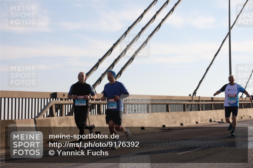 03.10.2025 - Köhlbrandbrückenlauf Yannick Fuchs http://msf.ph/oto/9176392 03.10.2025 08:25:54 Position 1 1468, 2798 meine-sportfotos.de