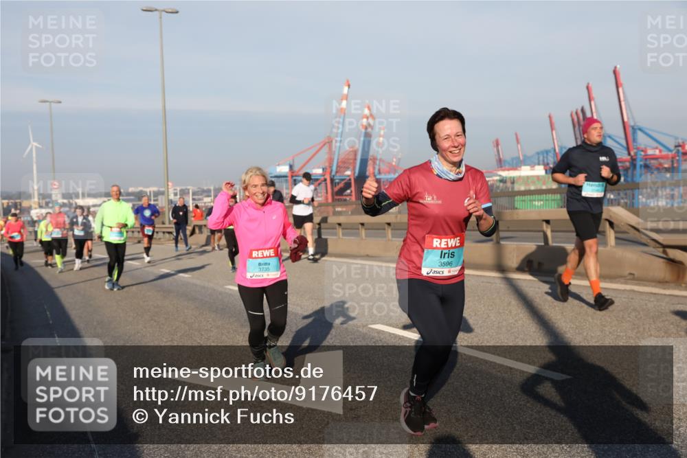 03.10.2025 - Köhlbrandbrückenlauf Yannick Fuchs http://msf.ph/oto/9176457 03.10.2025 08:46:49 Position 2 3735, 3596 meine-sportfotos.de