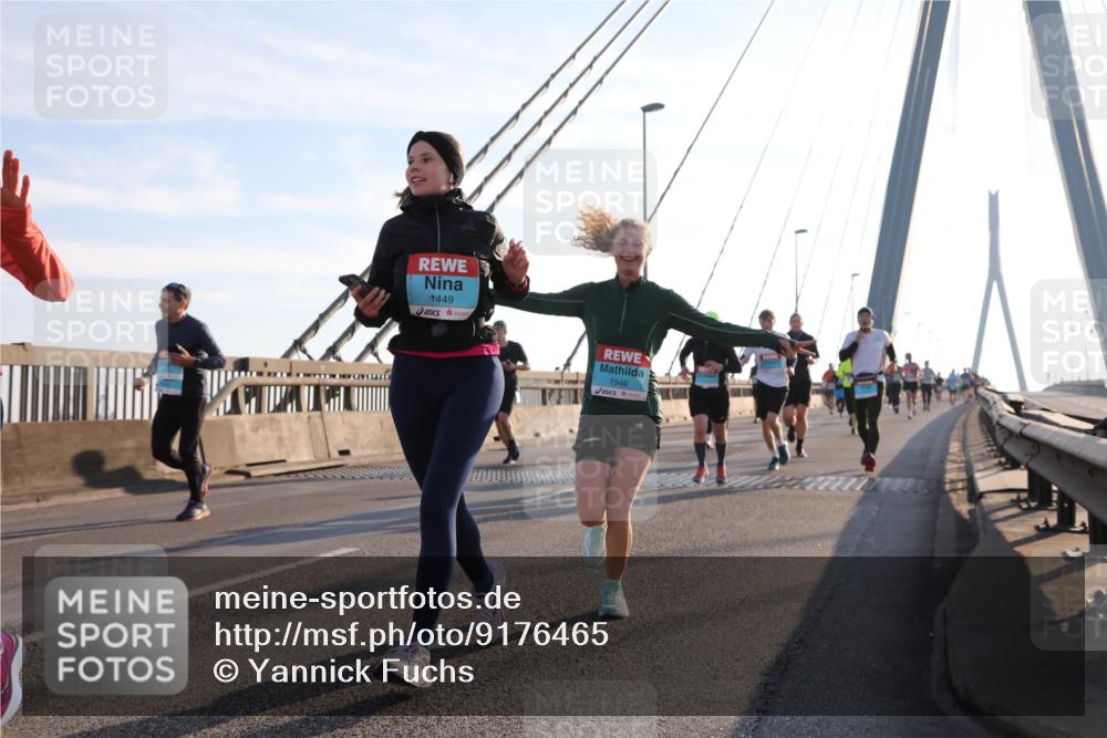 03.10.2025 - Köhlbrandbrückenlauf Yannick Fuchs http://msf.ph/oto/9176465 03.10.2025 08:25:59 Position 1 1449, 1946 meine-sportfotos.de