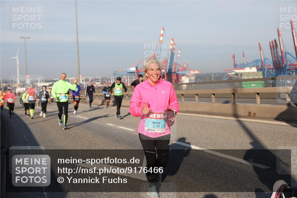 03.10.2025 - Köhlbrandbrückenlauf Yannick Fuchs http://msf.ph/oto/9176466 03.10.2025 08:46:50 Position 2 3735 meine-sportfotos.de