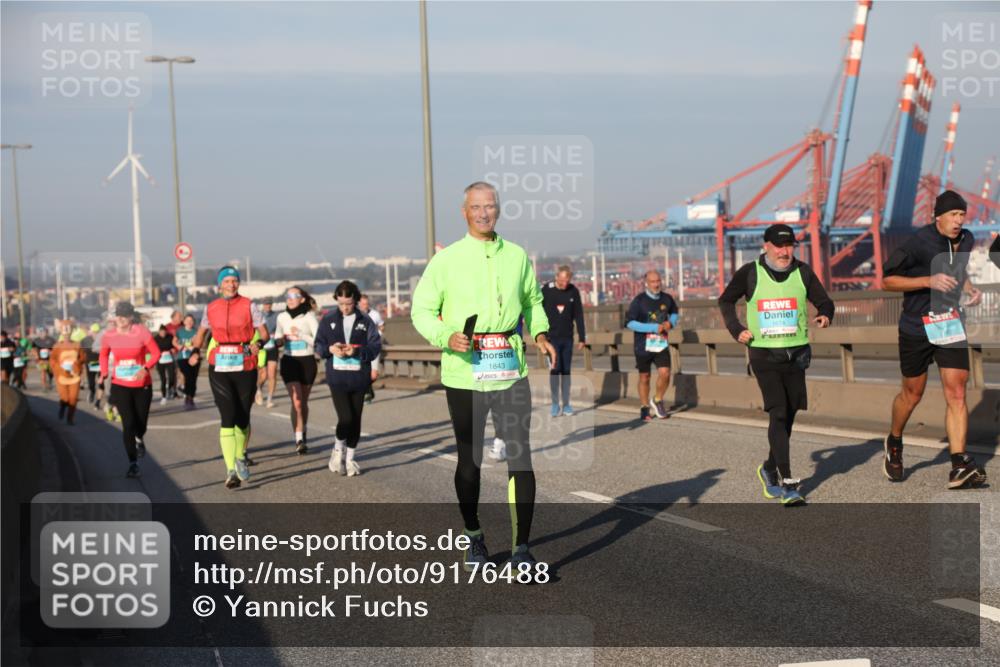 03.10.2025 - Köhlbrandbrückenlauf Yannick Fuchs http://msf.ph/oto/9176488 03.10.2025 08:46:52 Position 2 1843, 1674 meine-sportfotos.de