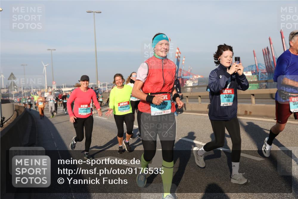 03.10.2025 - Köhlbrandbrückenlauf Yannick Fuchs http://msf.ph/oto/9176535 03.10.2025 08:46:56 Position 2 04, 3060, 1632, 1909, 3 meine-sportfotos.de