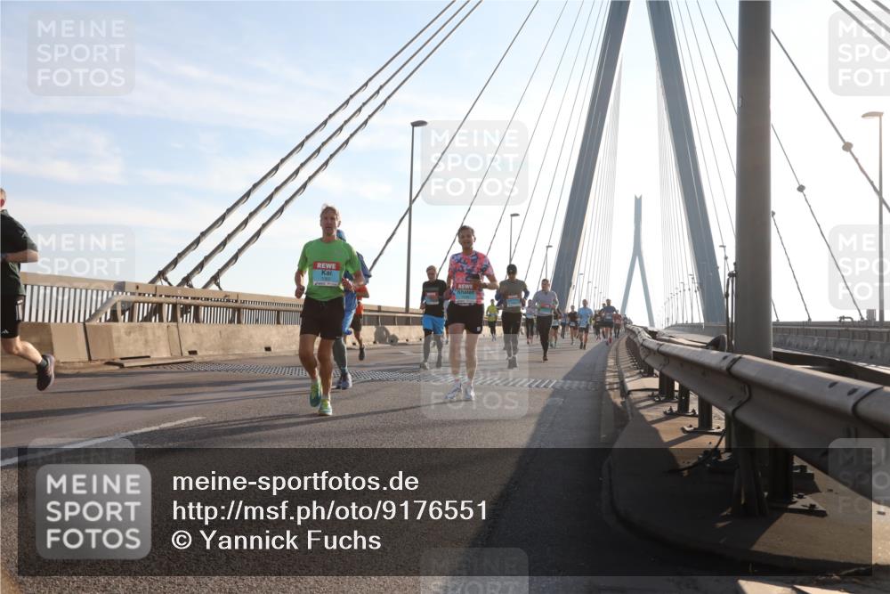 03.10.2025 - Köhlbrandbrückenlauf Yannick Fuchs http://msf.ph/oto/9176551 03.10.2025 08:26:06 Position 1  meine-sportfotos.de