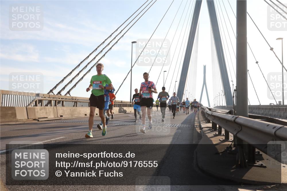 03.10.2025 - Köhlbrandbrückenlauf Yannick Fuchs http://msf.ph/oto/9176555 03.10.2025 08:26:07 Position 1  meine-sportfotos.de