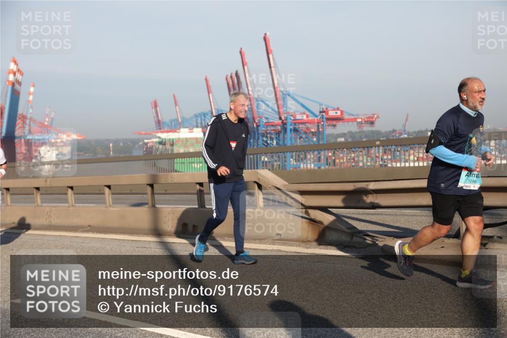 03.10.2025 - Köhlbrandbrückenlauf Yannick Fuchs http://msf.ph/oto/9176574 03.10.2025 08:46:59 Position 2 1296 meine-sportfotos.de