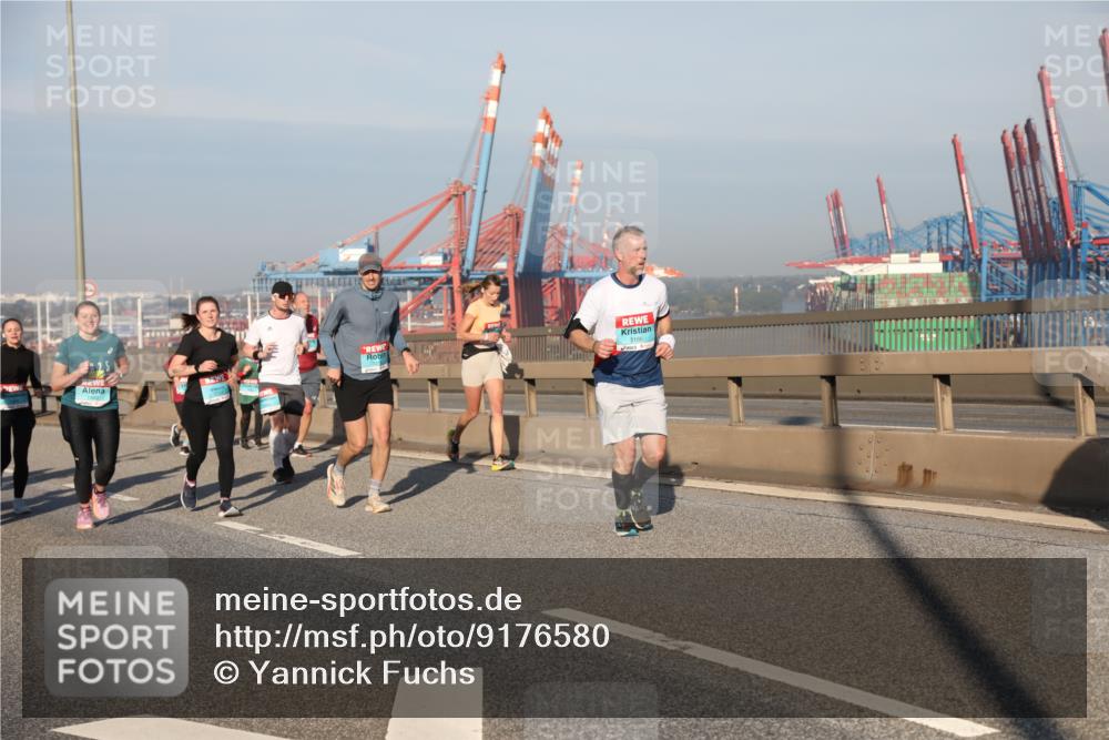 03.10.2025 - Köhlbrandbrückenlauf Yannick Fuchs http://msf.ph/oto/9176580 03.10.2025 08:47:00 Position 2 3166 meine-sportfotos.de