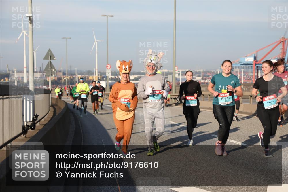 03.10.2025 - Köhlbrandbrückenlauf Yannick Fuchs http://msf.ph/oto/9176610 03.10.2025 08:47:02 Position 2 1289, 204, 1460, 3724 meine-sportfotos.de