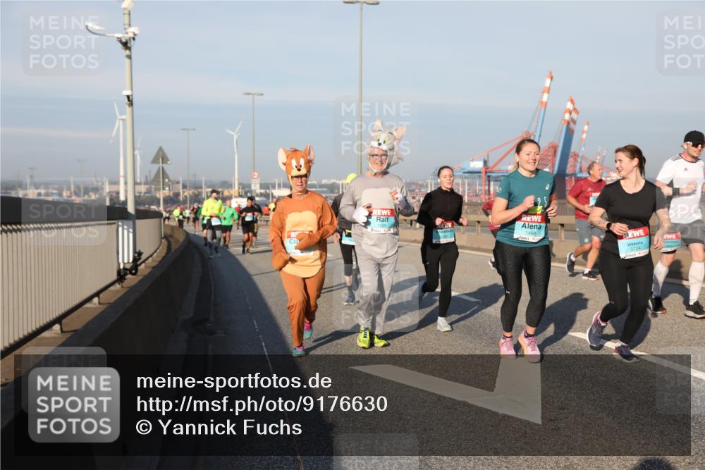 03.10.2025 - Köhlbrandbrückenlauf Yannick Fuchs http://msf.ph/oto/9176630 03.10.2025 08:47:03 Position 2 1289, 1460, 3724 meine-sportfotos.de