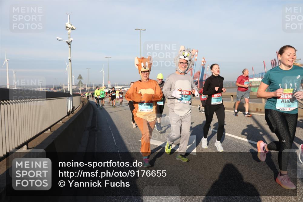 03.10.2025 - Köhlbrandbrückenlauf Yannick Fuchs http://msf.ph/oto/9176655 03.10.2025 08:47:04 Position 2 1288, 1289, 1204, 2025, 1460 meine-sportfotos.de