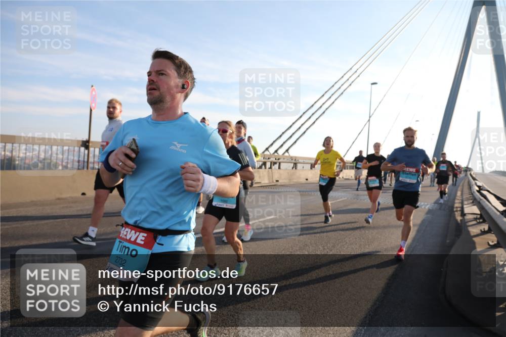 03.10.2025 - Köhlbrandbrückenlauf Yannick Fuchs http://msf.ph/oto/9176657 03.10.2025 08:26:14 Position 1 2732, 1092 meine-sportfotos.de