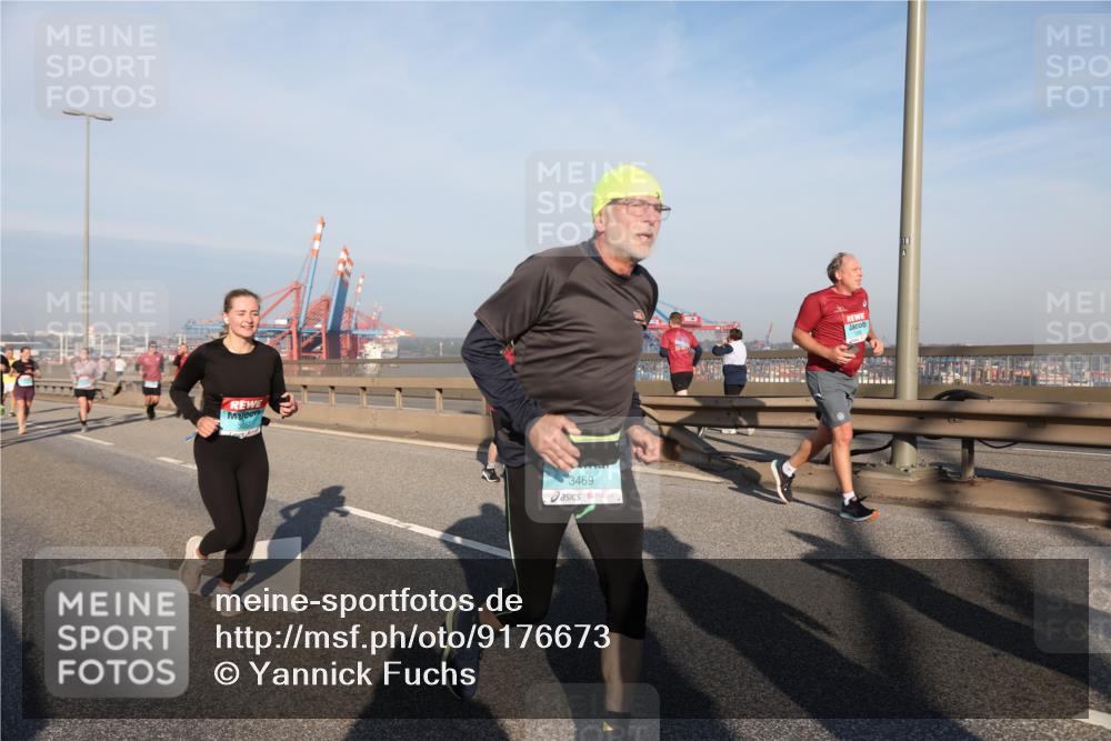 03.10.2025 - Köhlbrandbrückenlauf Yannick Fuchs http://msf.ph/oto/9176673 03.10.2025 08:47:06 Position 2 3469 meine-sportfotos.de