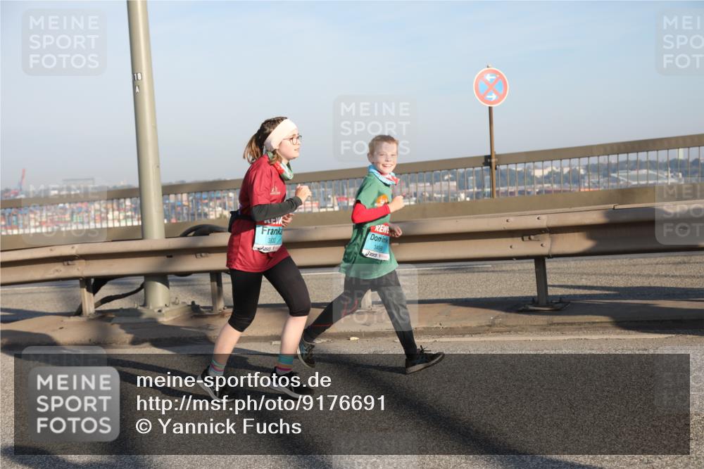 03.10.2025 - Köhlbrandbrückenlauf Yannick Fuchs http://msf.ph/oto/9176691 03.10.2025 08:47:08 Position 2 18, 3500, 3499 meine-sportfotos.de