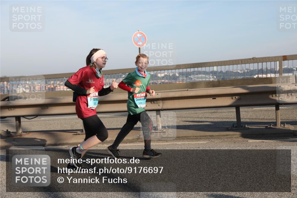 03.10.2025 - Köhlbrandbrückenlauf Yannick Fuchs http://msf.ph/oto/9176697 03.10.2025 08:47:09 Position 2 300, 199 meine-sportfotos.de