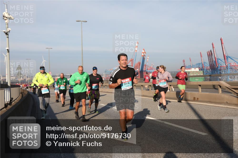 03.10.2025 - Köhlbrandbrückenlauf Yannick Fuchs http://msf.ph/oto/9176730 03.10.2025 08:47:11 Position 2 1202 meine-sportfotos.de