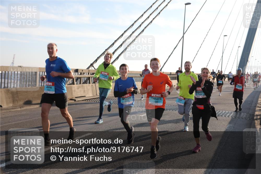 03.10.2025 - Köhlbrandbrückenlauf Yannick Fuchs http://msf.ph/oto/9176747 03.10.2025 08:26:18 Position 1 1543, 3497, 3496, 3444, 1294 meine-sportfotos.de