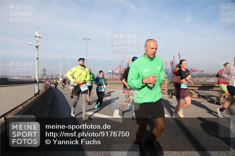 03.10.2025 - Köhlbrandbrückenlauf Yannick Fuchs http://msf.ph/oto/9176750 03.10.2025 08:47:13 Position 2 1169 meine-sportfotos.de