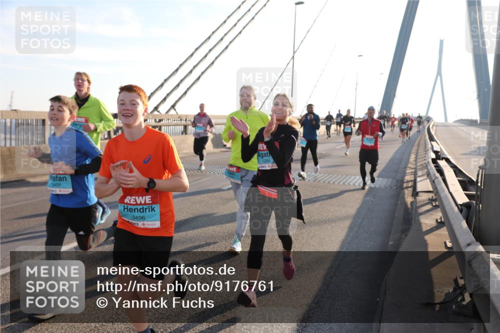 03.10.2025 - Köhlbrandbrückenlauf Yannick Fuchs http://msf.ph/oto/9176761 03.10.2025 08:26:19 Position 1 3497, 3496, 1294 meine-sportfotos.de