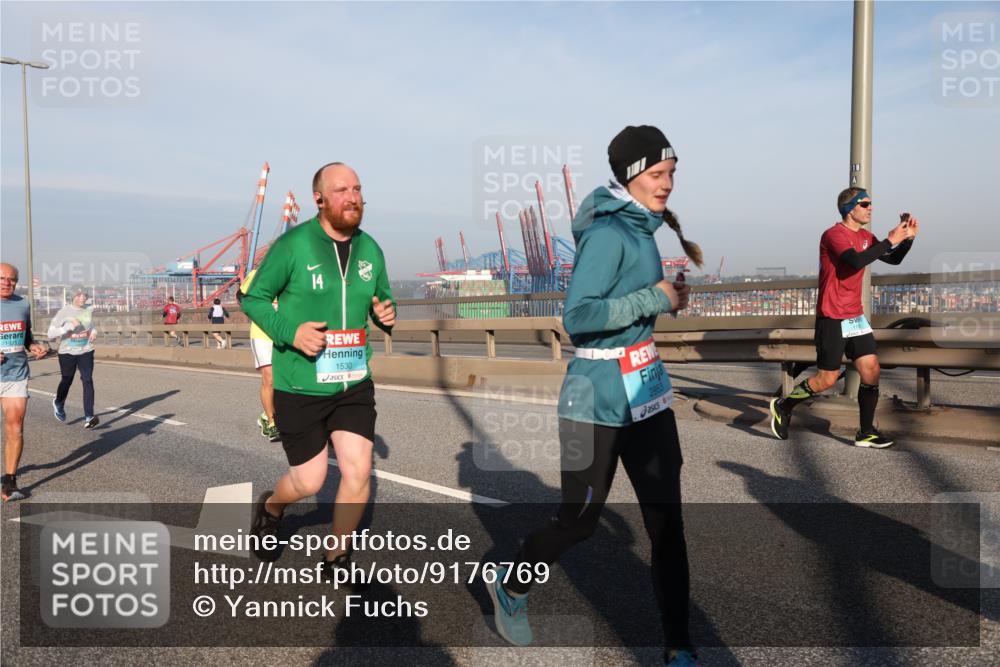 03.10.2025 - Köhlbrandbrückenlauf Yannick Fuchs http://msf.ph/oto/9176769 03.10.2025 08:47:15 Position 2 1523, 14, 1530, 2953 meine-sportfotos.de