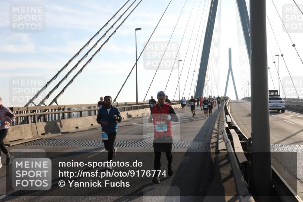 03.10.2025 - Köhlbrandbrückenlauf Yannick Fuchs http://msf.ph/oto/9176774 03.10.2025 08:26:20 Position 1 1134, 0, 26, 19 meine-sportfotos.de