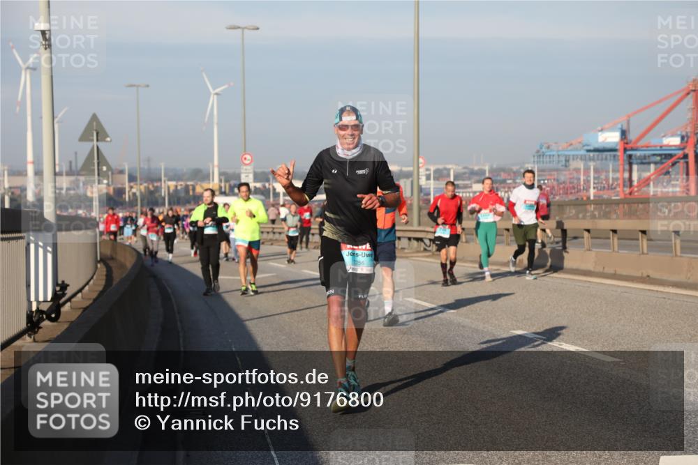03.10.2025 - Köhlbrandbrückenlauf Yannick Fuchs http://msf.ph/oto/9176800 03.10.2025 08:47:18 Position 2 2256 meine-sportfotos.de