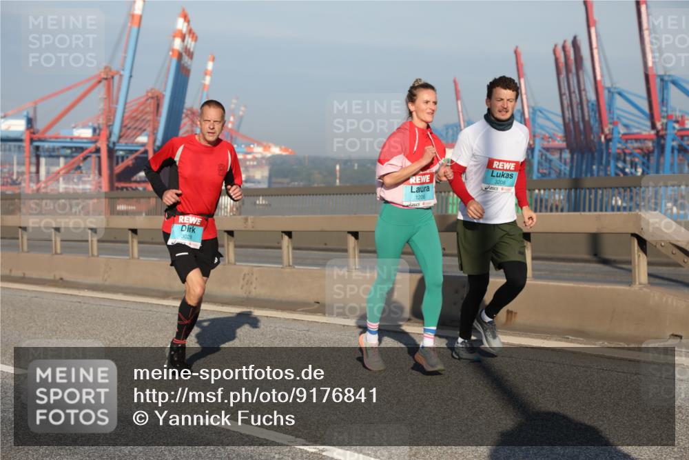 03.10.2025 - Köhlbrandbrückenlauf Yannick Fuchs http://msf.ph/oto/9176841 03.10.2025 08:47:23 Position 2 3028, 1206, 3208 meine-sportfotos.de