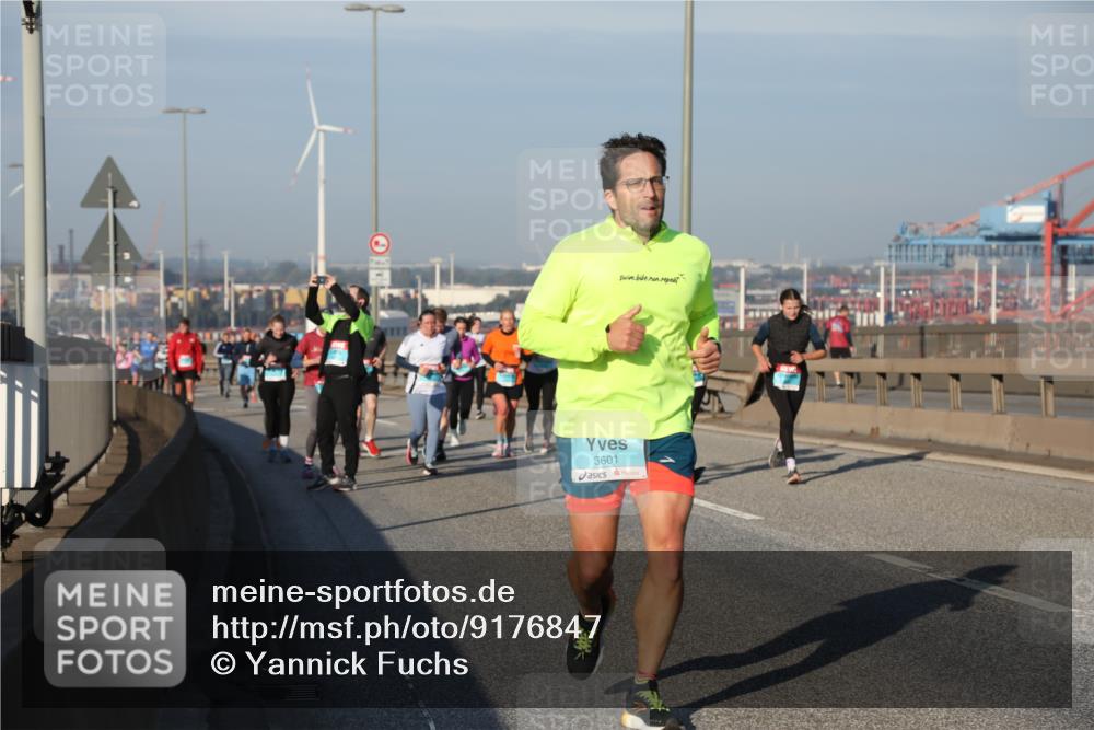 03.10.2025 - Köhlbrandbrückenlauf Yannick Fuchs http://msf.ph/oto/9176847 03.10.2025 08:47:24 Position 2 3601 meine-sportfotos.de