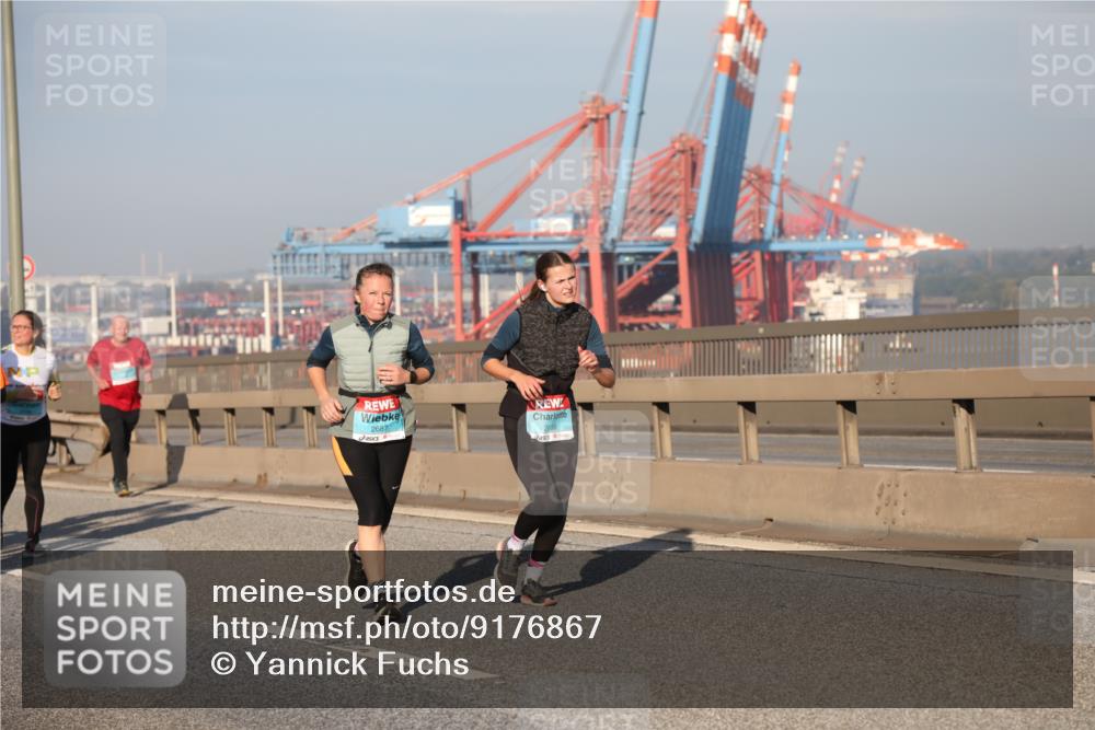 03.10.2025 - Köhlbrandbrückenlauf Yannick Fuchs http://msf.ph/oto/9176867 03.10.2025 08:47:26 Position 2 2687 meine-sportfotos.de