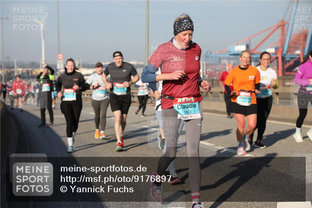 03.10.2025 - Köhlbrandbrückenlauf Yannick Fuchs http://msf.ph/oto/9176897 03.10.2025 08:47:30 Position 2 1633 meine-sportfotos.de