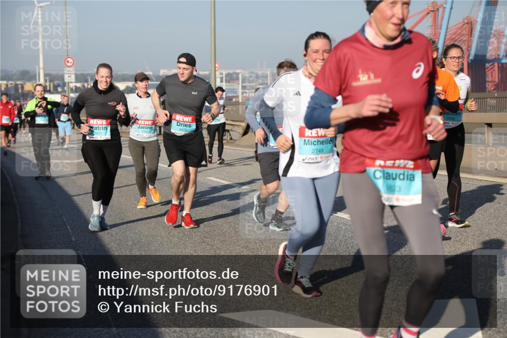 03.10.2025 - Köhlbrandbrückenlauf Yannick Fuchs http://msf.ph/oto/9176901 03.10.2025 08:47:31 Position 2 3471, 361, 1324, 3470, 3339, 2749, 1833 meine-sportfotos.de