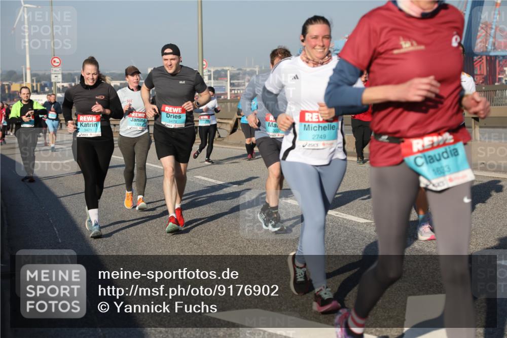 03.10.2025 - Köhlbrandbrückenlauf Yannick Fuchs http://msf.ph/oto/9176902 03.10.2025 08:47:31 Position 2 361, 3471, 11324, 3470, 1, 3037, 2749, 1833 meine-sportfotos.de