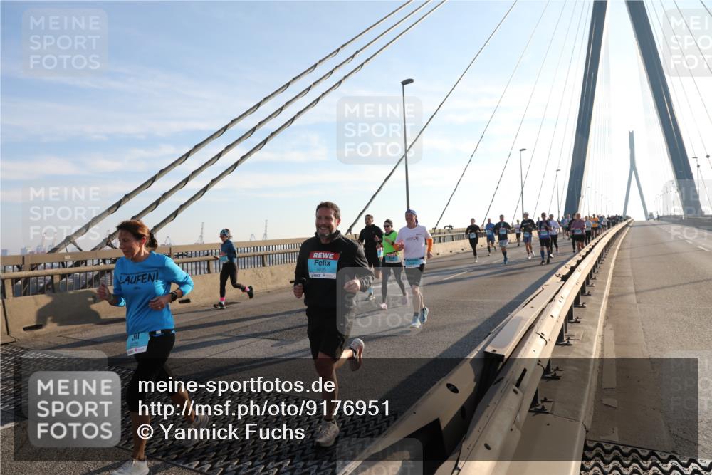 03.10.2025 - Köhlbrandbrückenlauf Yannick Fuchs http://msf.ph/oto/9176951 03.10.2025 08:26:53 Position 1 311, 3425 meine-sportfotos.de