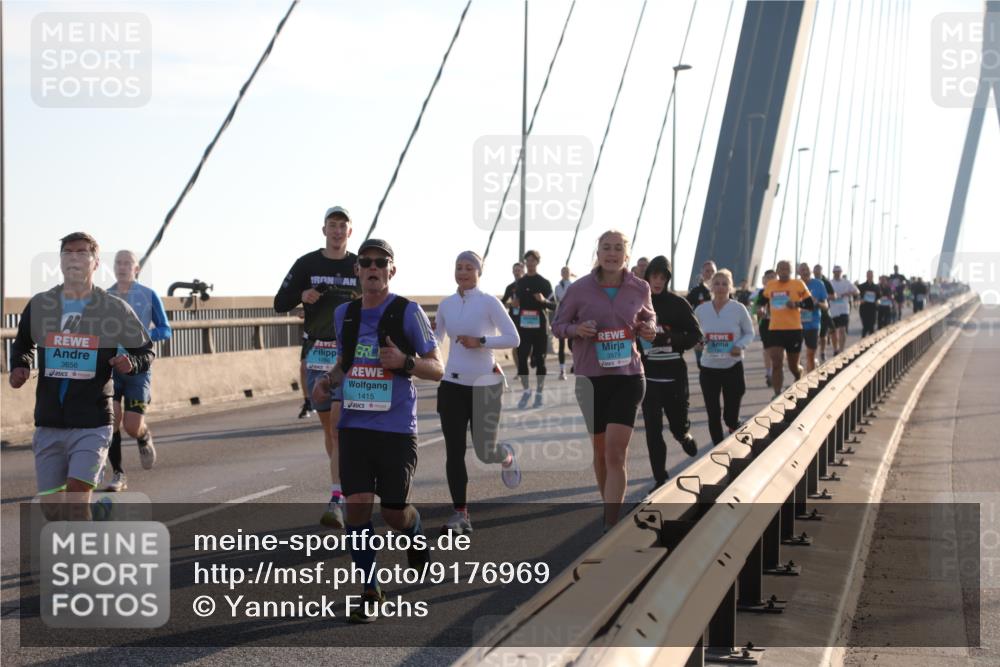 03.10.2025 - Köhlbrandbrückenlauf Yannick Fuchs http://msf.ph/oto/9176969 03.10.2025 08:26:55 Position 1 3656, 3579, 1415 meine-sportfotos.de