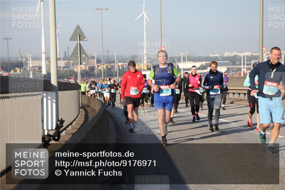 03.10.2025 - Köhlbrandbrückenlauf Yannick Fuchs http://msf.ph/oto/9176971 03.10.2025 08:47:40 Position 2 3796 meine-sportfotos.de