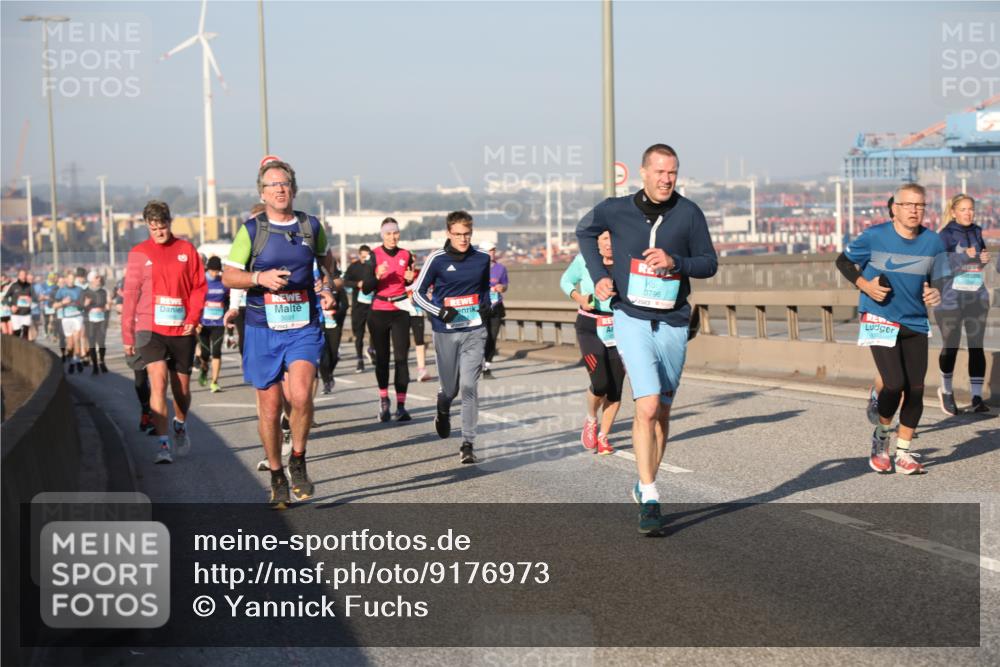 03.10.2025 - Köhlbrandbrückenlauf Yannick Fuchs http://msf.ph/oto/9176973 03.10.2025 08:47:40 Position 2 3796 meine-sportfotos.de
