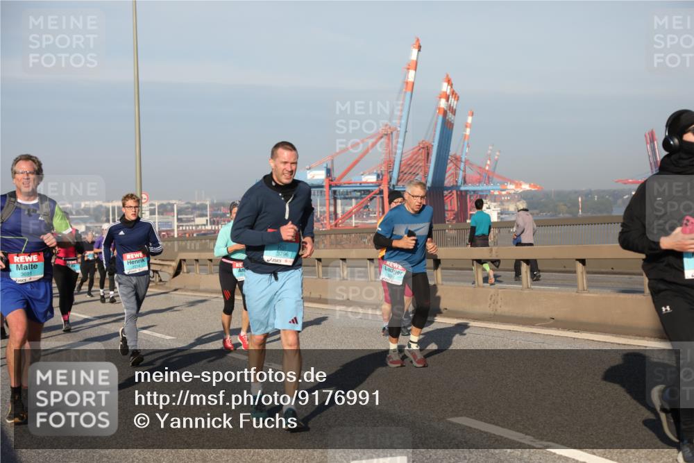 03.10.2025 - Köhlbrandbrückenlauf Yannick Fuchs http://msf.ph/oto/9176991 03.10.2025 08:47:42 Position 2 3796, 3691 meine-sportfotos.de