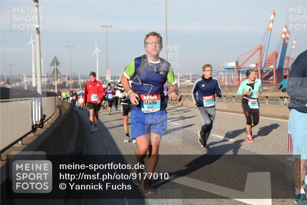 03.10.2025 - Köhlbrandbrückenlauf Yannick Fuchs http://msf.ph/oto/9177010 03.10.2025 08:47:43 Position 2 3691 meine-sportfotos.de