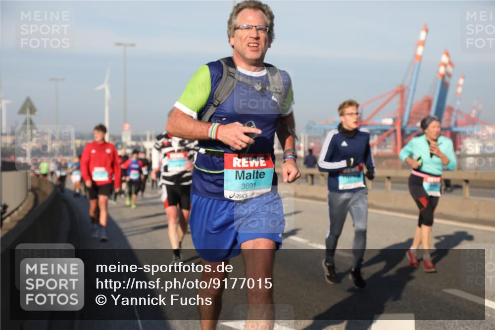 03.10.2025 - Köhlbrandbrückenlauf Yannick Fuchs http://msf.ph/oto/9177015 03.10.2025 08:47:44 Position 2 3691 meine-sportfotos.de