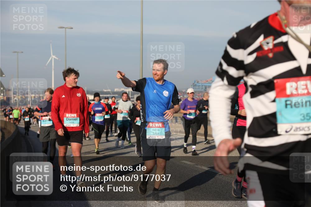 03.10.2025 - Köhlbrandbrückenlauf Yannick Fuchs http://msf.ph/oto/9177037 03.10.2025 08:47:47 Position 2 1456, 3751, 35 meine-sportfotos.de