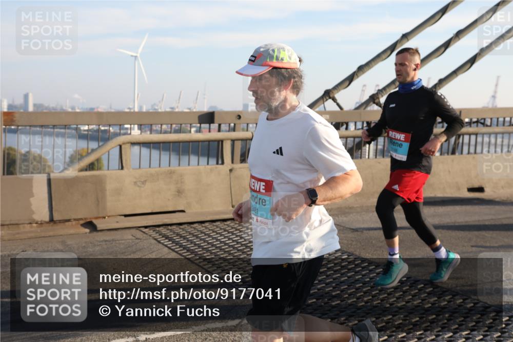 03.10.2025 - Köhlbrandbrückenlauf Yannick Fuchs http://msf.ph/oto/9177041 03.10.2025 08:27:07 Position 1 3481 meine-sportfotos.de