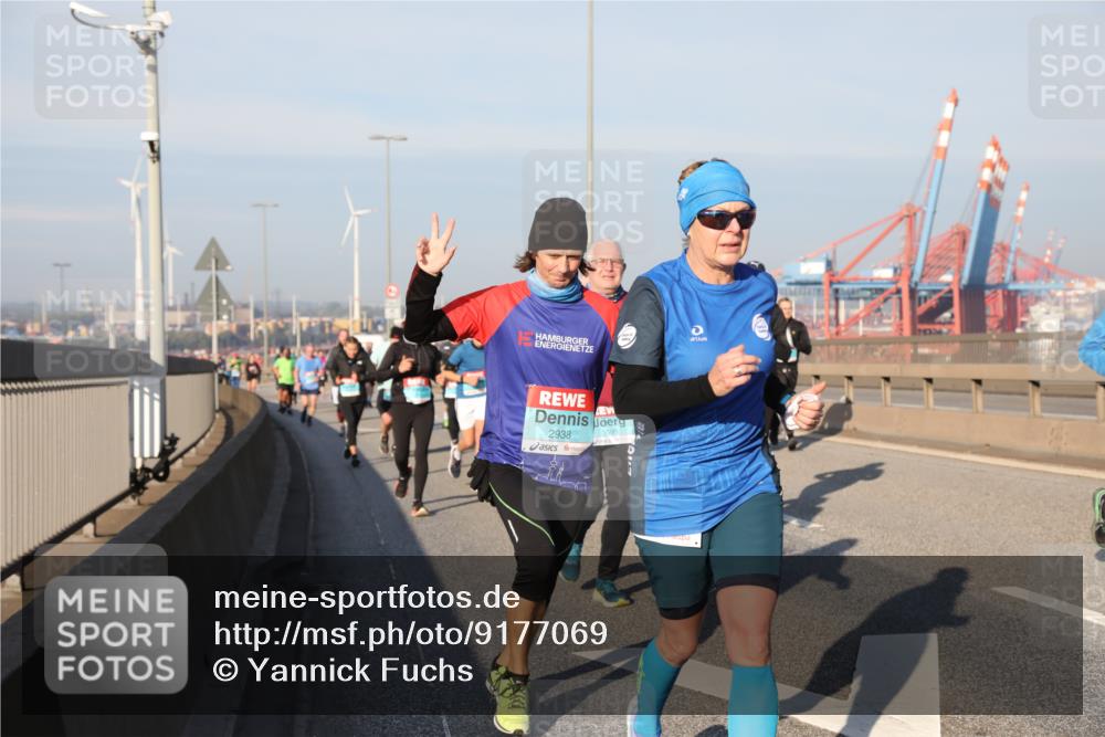 03.10.2025 - Köhlbrandbrückenlauf Yannick Fuchs http://msf.ph/oto/9177069 03.10.2025 08:47:52 Position 2 0, 2938, 3595 meine-sportfotos.de
