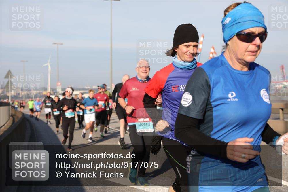 03.10.2025 - Köhlbrandbrückenlauf Yannick Fuchs http://msf.ph/oto/9177075 03.10.2025 08:47:53 Position 2 3595 meine-sportfotos.de
