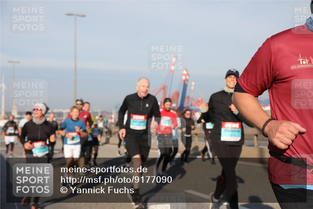 03.10.2025 - Köhlbrandbrückenlauf Yannick Fuchs http://msf.ph/oto/9177090 03.10.2025 08:47:54 Position 2  meine-sportfotos.de