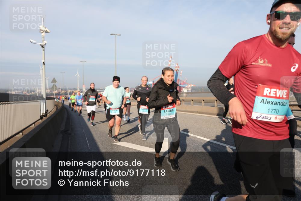 03.10.2025 - Köhlbrandbrückenlauf Yannick Fuchs http://msf.ph/oto/9177118 03.10.2025 08:47:58 Position 2 2122, 1770 meine-sportfotos.de