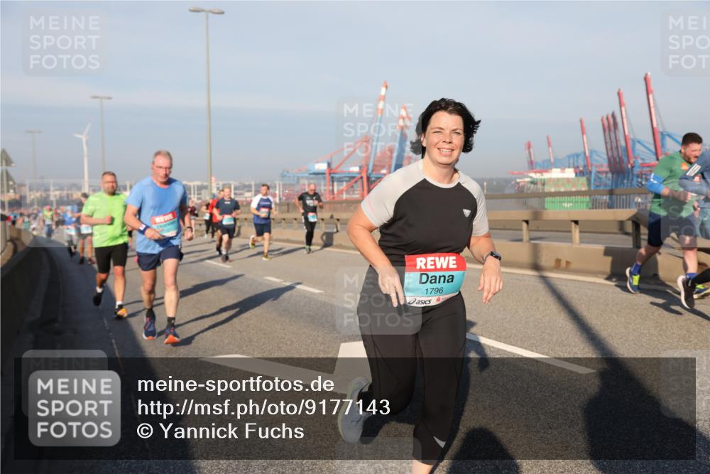 03.10.2025 - Köhlbrandbrückenlauf Yannick Fuchs http://msf.ph/oto/9177143 03.10.2025 08:48:02 Position 2 1796 meine-sportfotos.de
