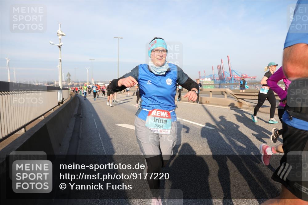 03.10.2025 - Köhlbrandbrückenlauf Yannick Fuchs http://msf.ph/oto/9177220 03.10.2025 08:48:11 Position 2 2954 meine-sportfotos.de