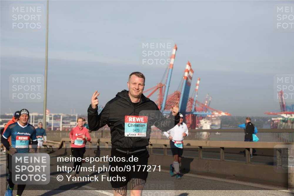 03.10.2025 - Köhlbrandbrückenlauf Yannick Fuchs http://msf.ph/oto/9177271 03.10.2025 08:48:15 Position 2 3473 meine-sportfotos.de