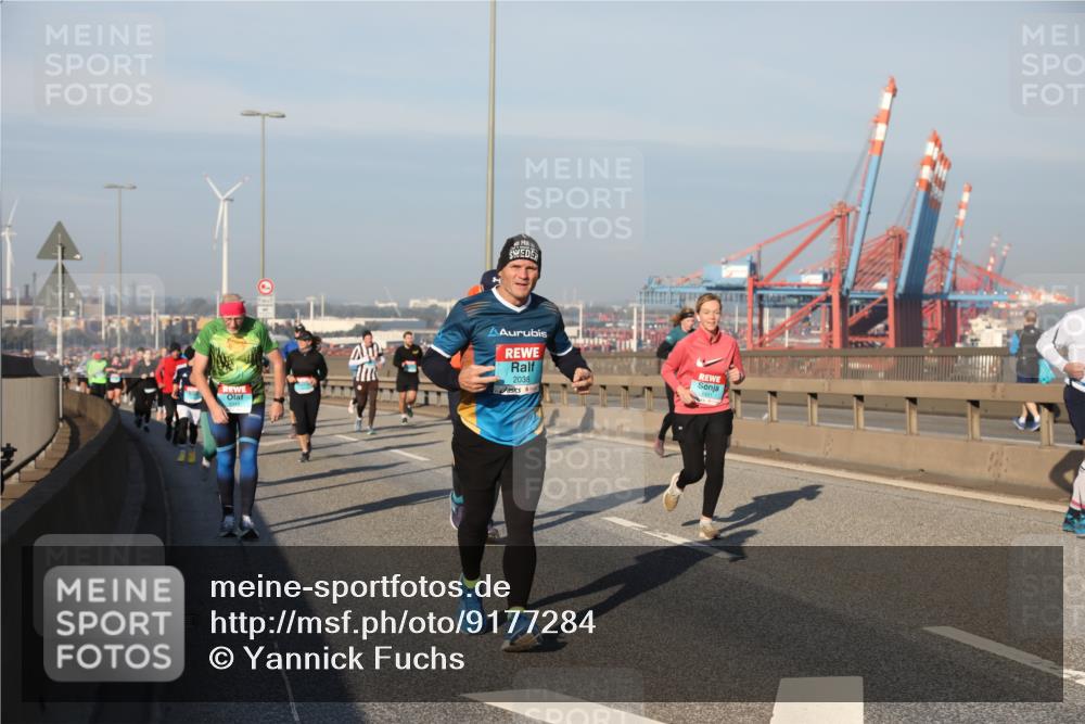 03.10.2025 - Köhlbrandbrückenlauf Yannick Fuchs http://msf.ph/oto/9177284 03.10.2025 08:48:17 Position 2 2038 meine-sportfotos.de