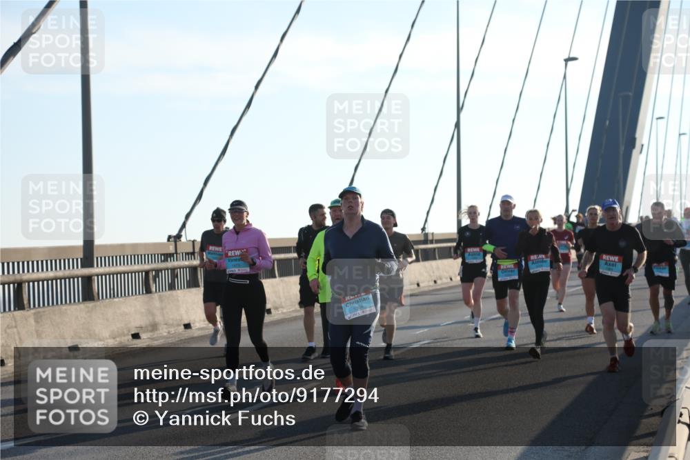 03.10.2025 - Köhlbrandbrückenlauf Yannick Fuchs http://msf.ph/oto/9177294 03.10.2025 08:27:37 Position 1 1473, 1364 meine-sportfotos.de